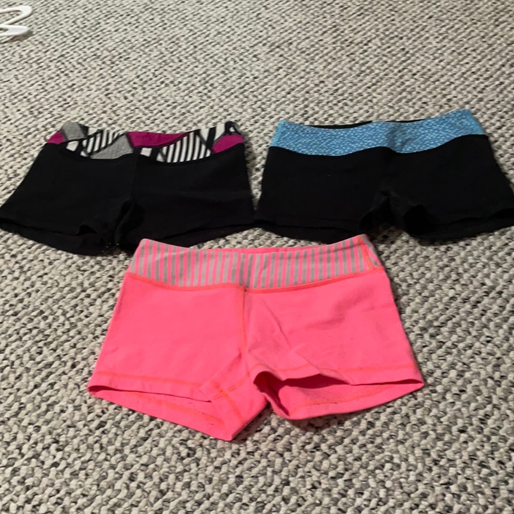 Ivivva booty shorts